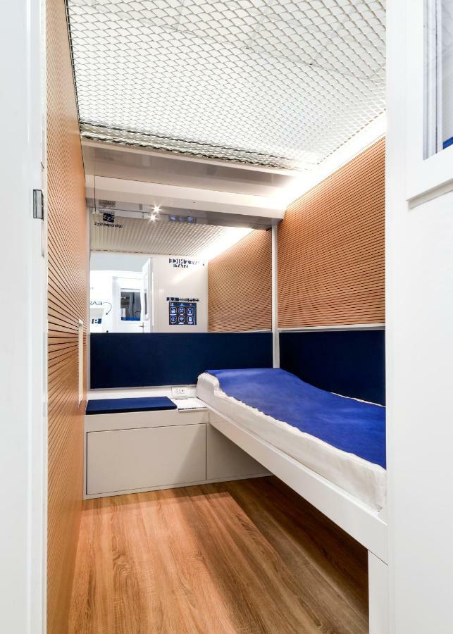 Hotel Resting Pods - Zzzleepandgo Bgy Airport Orio al Serio Esterno foto